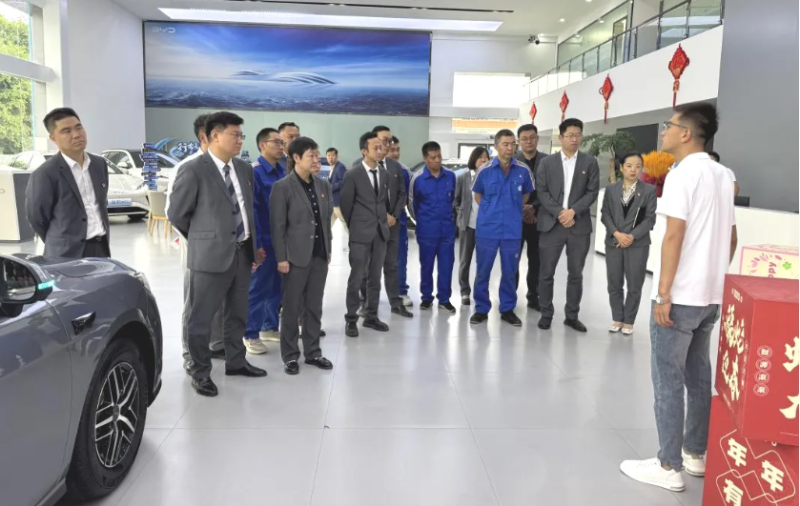 汽貿(mào)公司黨支部開展“走出去、學(xué)進來，改作風(fēng)、促發(fā)展”貫徹中央八項規(guī)定精神學(xué)習(xí)教育走深走實主題黨日活動